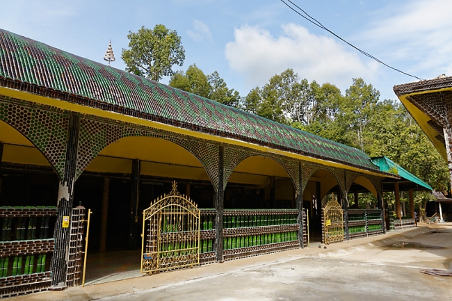 Wat Pa Maha Chedi Kaew-010